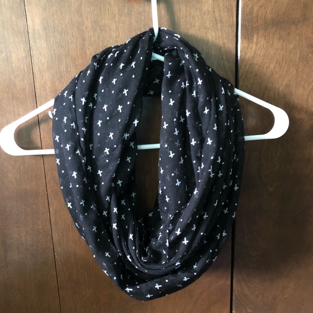Patterned infinity scarf